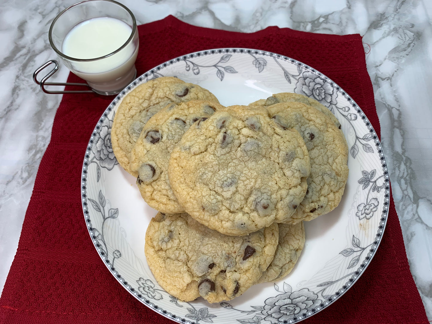 Chocolate Chip Cookies (Dozen)