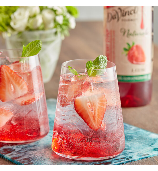 DaVinci Gourmet All-Natural Strawberry Flavoring / Fruit Syrup 750 mL