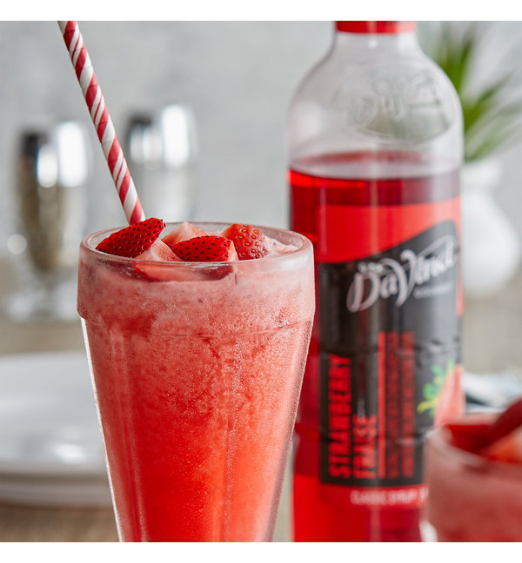 DaVinci Gourmet Classic Strawberry Flavoring / Fruit Syrup 750 mL